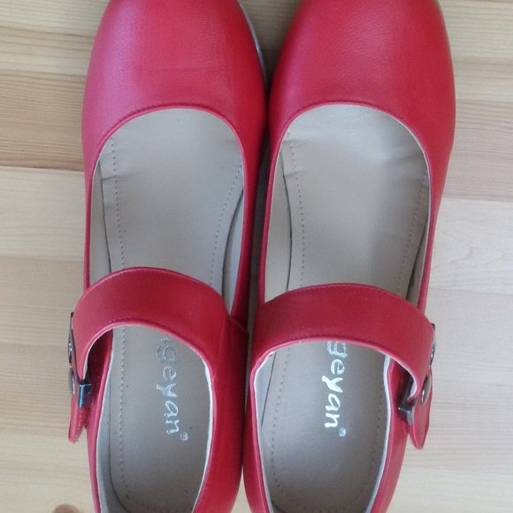 New Comfortable Red Shoes Sz Eur 40 / 9.5 US - Picture 2 of 14
